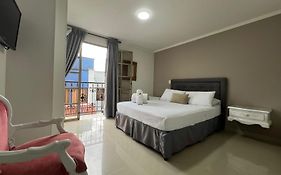 Hotel Suite Santa Rosa